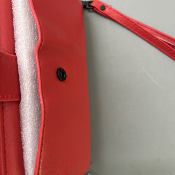 NWT Badgley Mischka Wristlet Red Quilted Wallet Strap Vegan Leahter - Picture 8 of 11